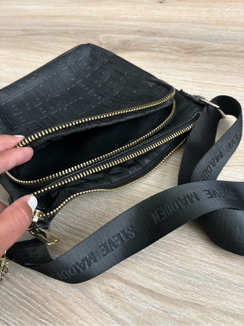 Steve Madden Black Embossed Leather Crossbody with Tassel - Picture 3 of 3
